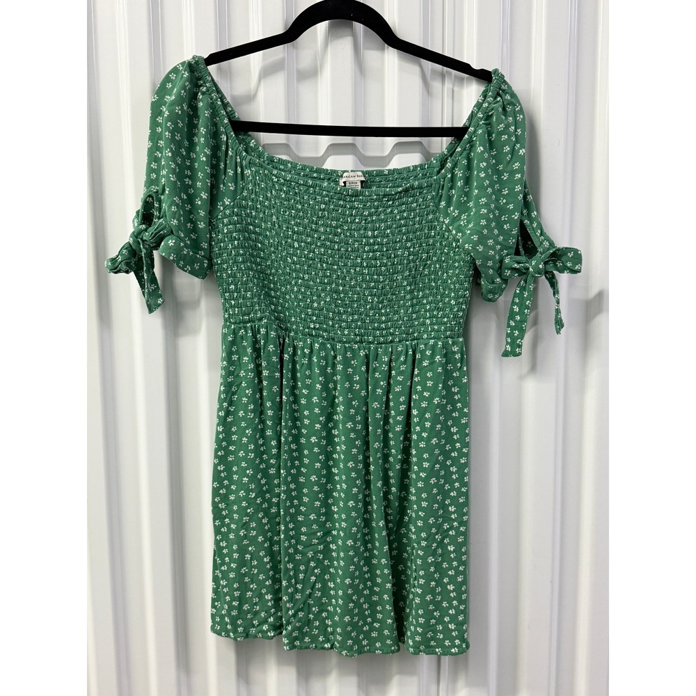 American Eagle Smocked Top Womens Small Green Excellent Floral Boho Tie Sleeve
